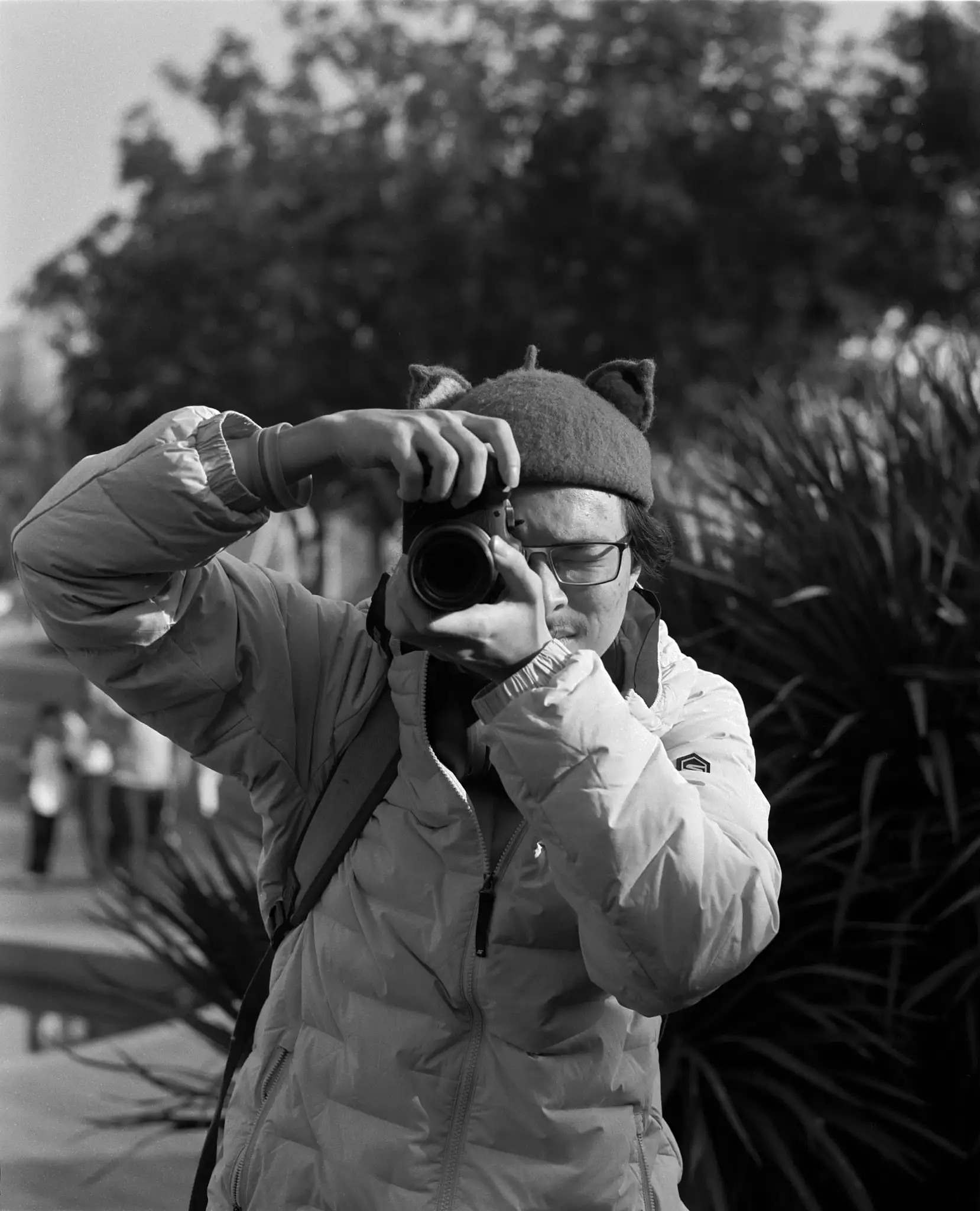 Andrin shooting with his camera